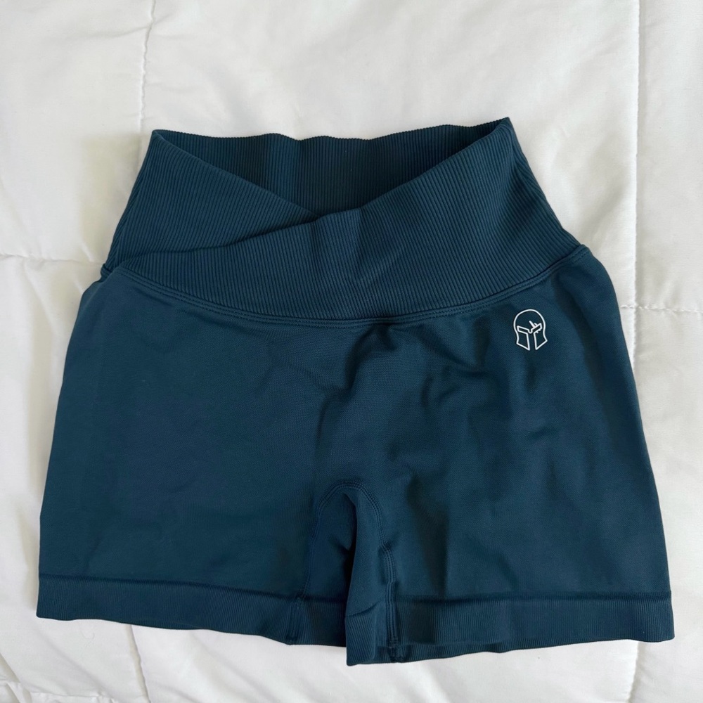 High Waisted Crossover Gym Shorts - Dark Teal Blue